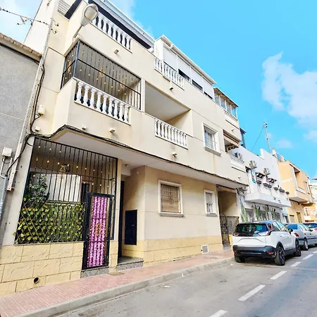 Apartamento Calle Pola De Siero 38 , Two Bedroom Near Locos With Large Terrace And Air Conditioning In Every Room,