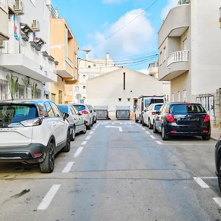 Calle Pola De Siero 38 , Two Bedroom Near Locos With Large Terrace And Air Conditioning In Every Room, *