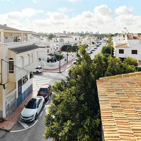 Calle Pola De Siero 38 , Two Bedroom Near Locos With Large Terrace And Air Conditioning In Every Room, Torrevieja
