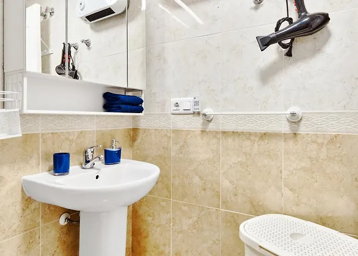 Apartamento Calle Pola De Siero 38 , Two Bedroom Near Locos With Large Terrace And Air Conditioning In Every Room, *