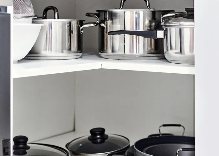 Calle Pola De Siero 38 , Two Bedroom Near Locos With Large Terrace And Air Conditioning In Every Room, Apartamento *