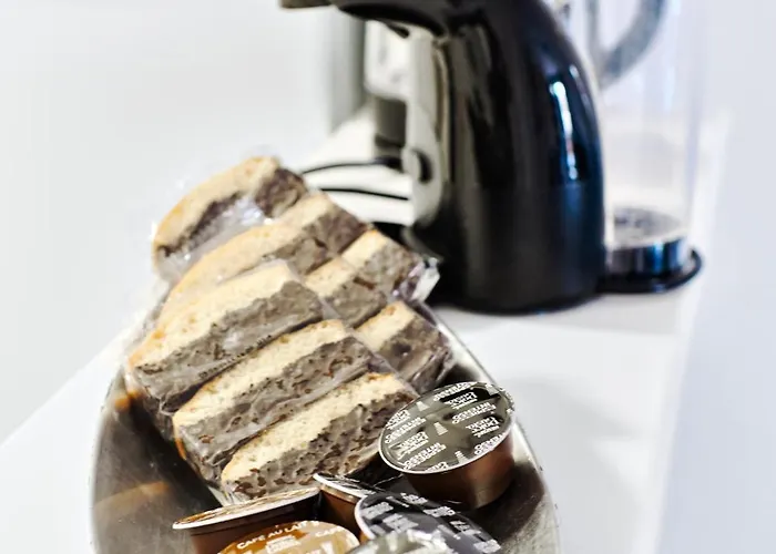 Calle Pola De Siero 38 , Two Bedroom Near Locos With Large Terrace And Air Conditioning In Every Room, Apartamento Torrevieja