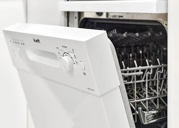 Calle Pola De Siero 38 , Two Bedroom Near Locos With Large Terrace And Air Conditioning In Every Room, * Torrevieja