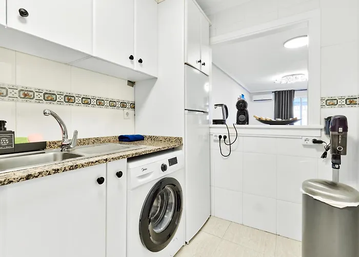 Calle Pola De Siero 38 , Two Bedroom Near Locos With Large Terrace And Air Conditioning In Every Room, * Torrevieja