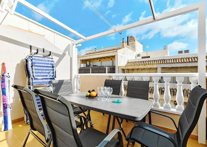 Calle Pola De Siero 38 , Two Bedroom Near Locos With Large Terrace And Air Conditioning In Every Room, Apartamento