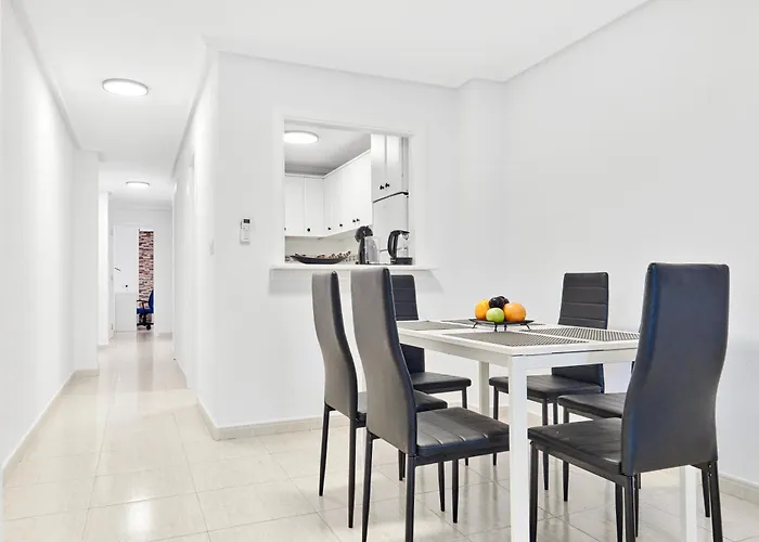 Calle Pola De Siero 38 , Two Bedroom Near Locos With Large Terrace And Air Conditioning In Every Room,