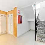 Апартаменты Calle Pola De Siero 38 , Two Bedroom Near Locos With Large Terrace And Air Conditioning In Every Room,