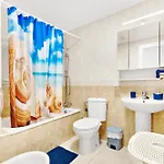 Апартаменты Calle Pola De Siero 38 , Two Bedroom Near Locos With Large Terrace And Air Conditioning In Every Room, *