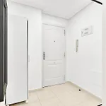 Calle Pola De Siero 38 , Two Bedroom Near Locos With Large Terrace And Air Conditioning In Every Room, Апартаменты *