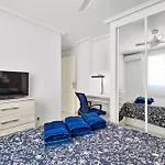 Calle Pola De Siero 38 , Two Bedroom Near Locos With Large Terrace And Air Conditioning In Every Room,
