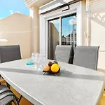 Calle Pola De Siero 38 , Two Bedroom Near Locos With Large Terrace And Air Conditioning In Every Room, Апартаменты Торевьиа