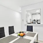Calle Pola De Siero 38 , Two Bedroom Near Locos With Large Terrace And Air Conditioning In Every Room, Апартаменты *
