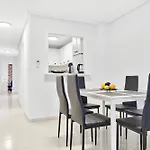 Calle Pola De Siero 38 , Two Bedroom Near Locos With Large Terrace And Air Conditioning In Every Room,