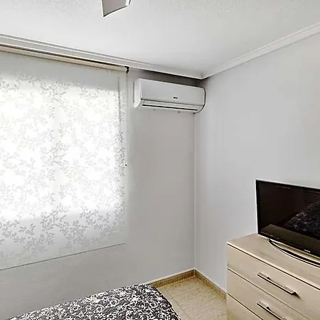 Calle Pola De Siero 38 , Two Bedroom Near Locos With Large Terrace And Air Conditioning In Every Room, * Torrevieja