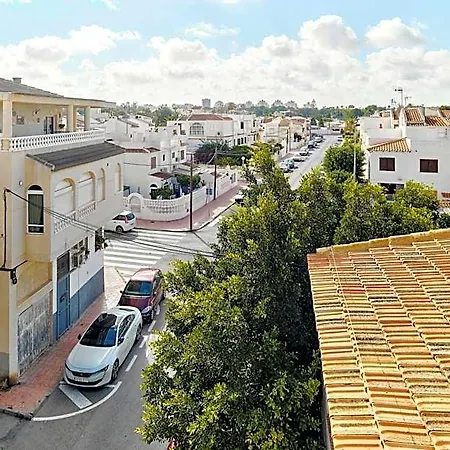 Calle Pola De Siero 38 , Two Bedroom Near Locos With Large Terrace And Air Conditioning In Every Room, Apartament