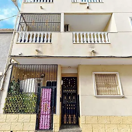 Calle Pola De Siero 38 , Two Bedroom Near Locos With Large Terrace And Air Conditioning In Every Room, *