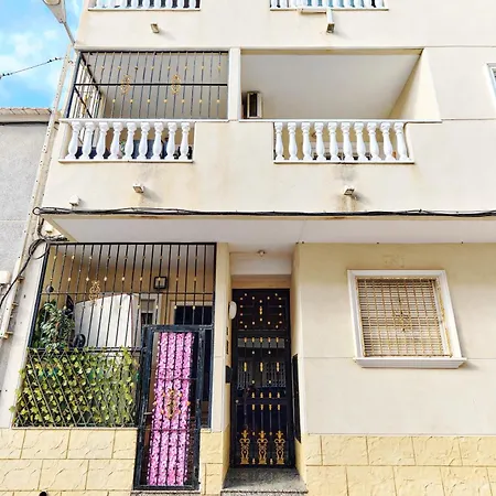 Appartamento Calle Pola De Siero 38 , Two Bedroom Near Locos With Large Terrace And Air Conditioning In Every Room,